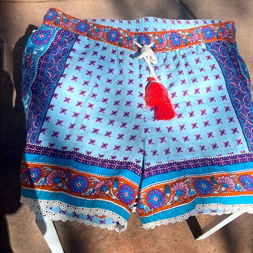 Sundance  Blue Red Boho Shorts, Lace Trim, Tassle Cord Drawstring, Small